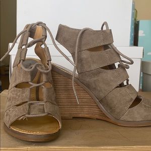 Melrose and Market Calista Fab Wedge